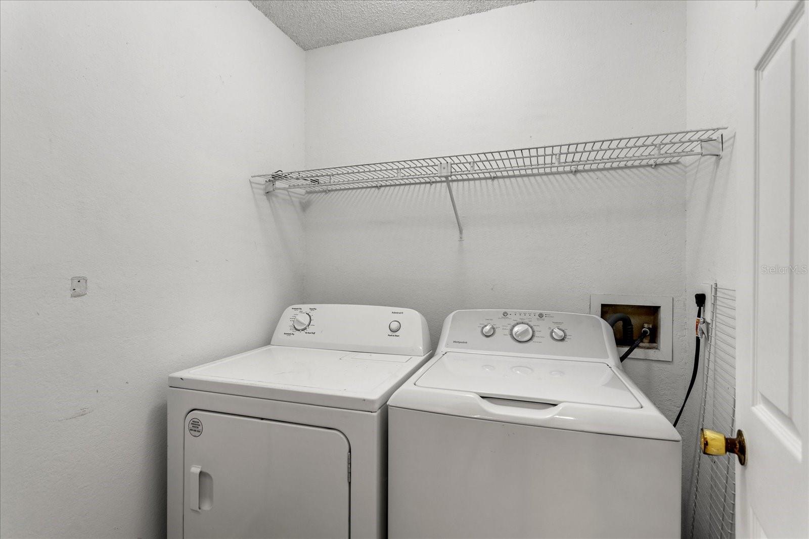Image 19 of 26 For 976 Leeward Place 101