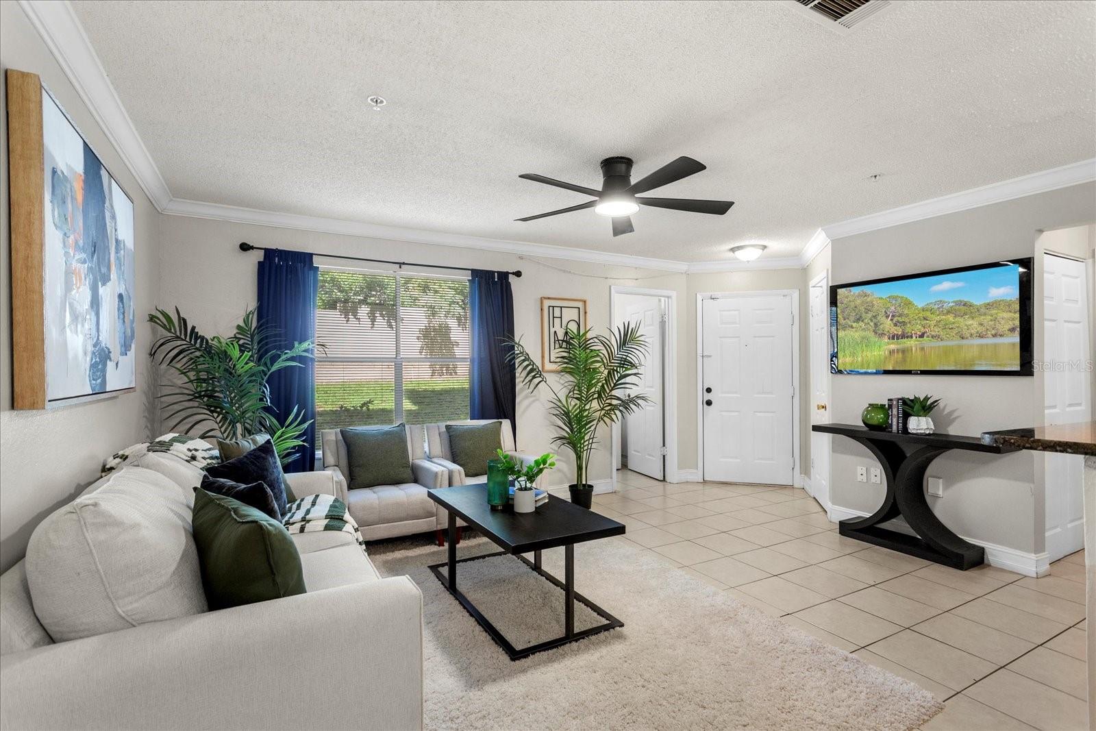 Image 4 of 26 For 976 Leeward Place 101