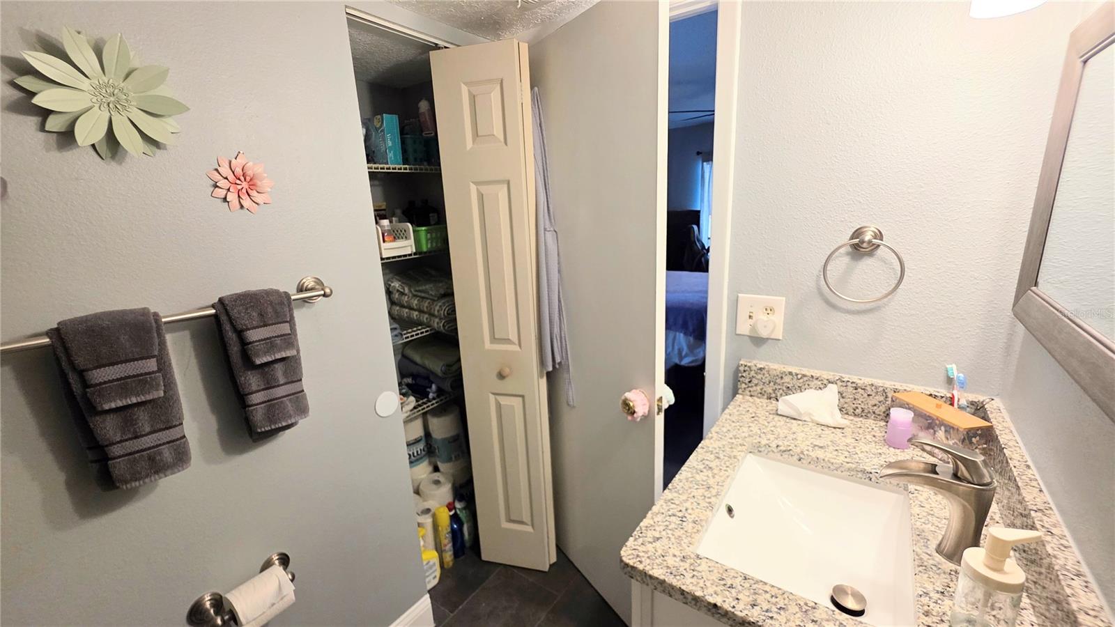 Image 18 of 37 For 8215 Sun Spring Circle 53