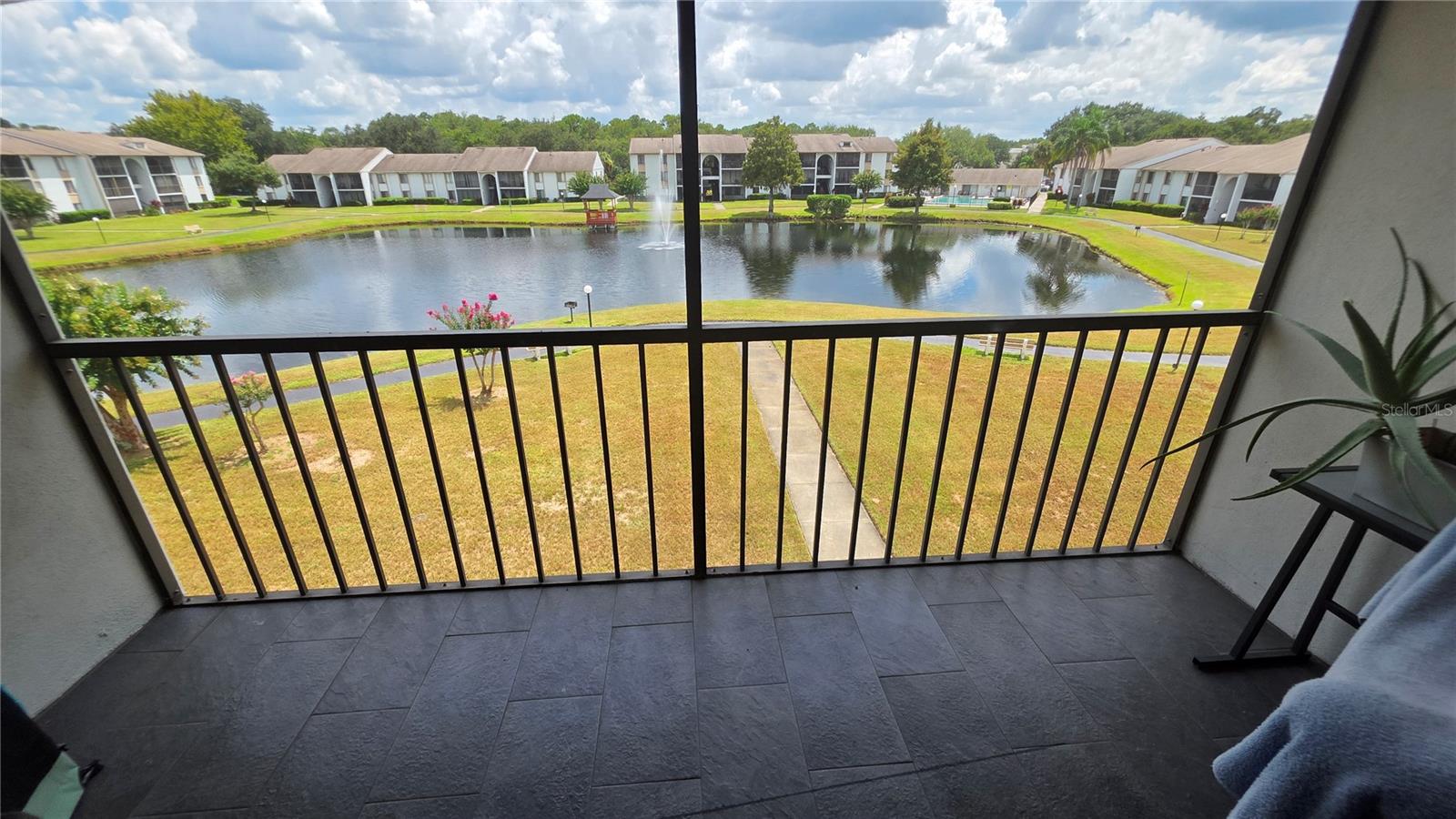 Image 3 of 37 For 8215 Sun Spring Circle 53