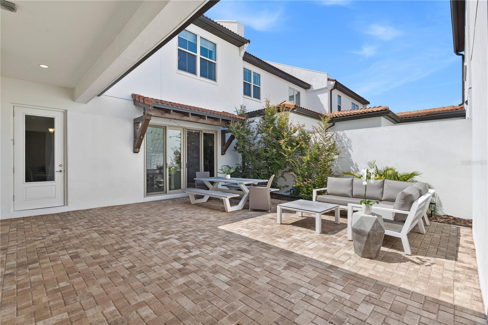 Image 41 of 50 For 8955 Lakeshore Pointe Drive
