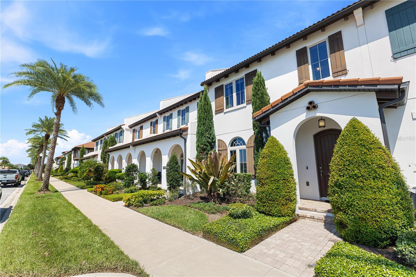 Image 5 of 50 For 8955 Lakeshore Pointe Drive