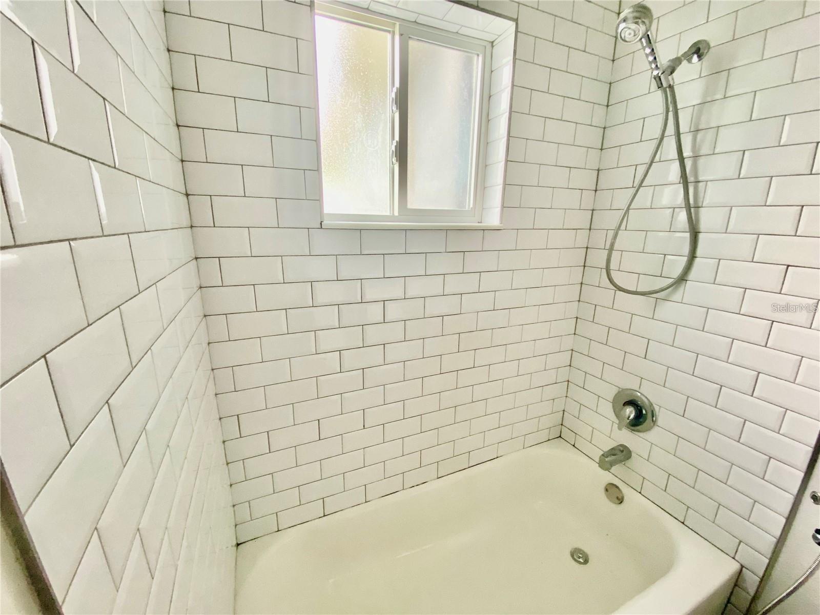 Image 15 of 18 For 2213 Vine Street