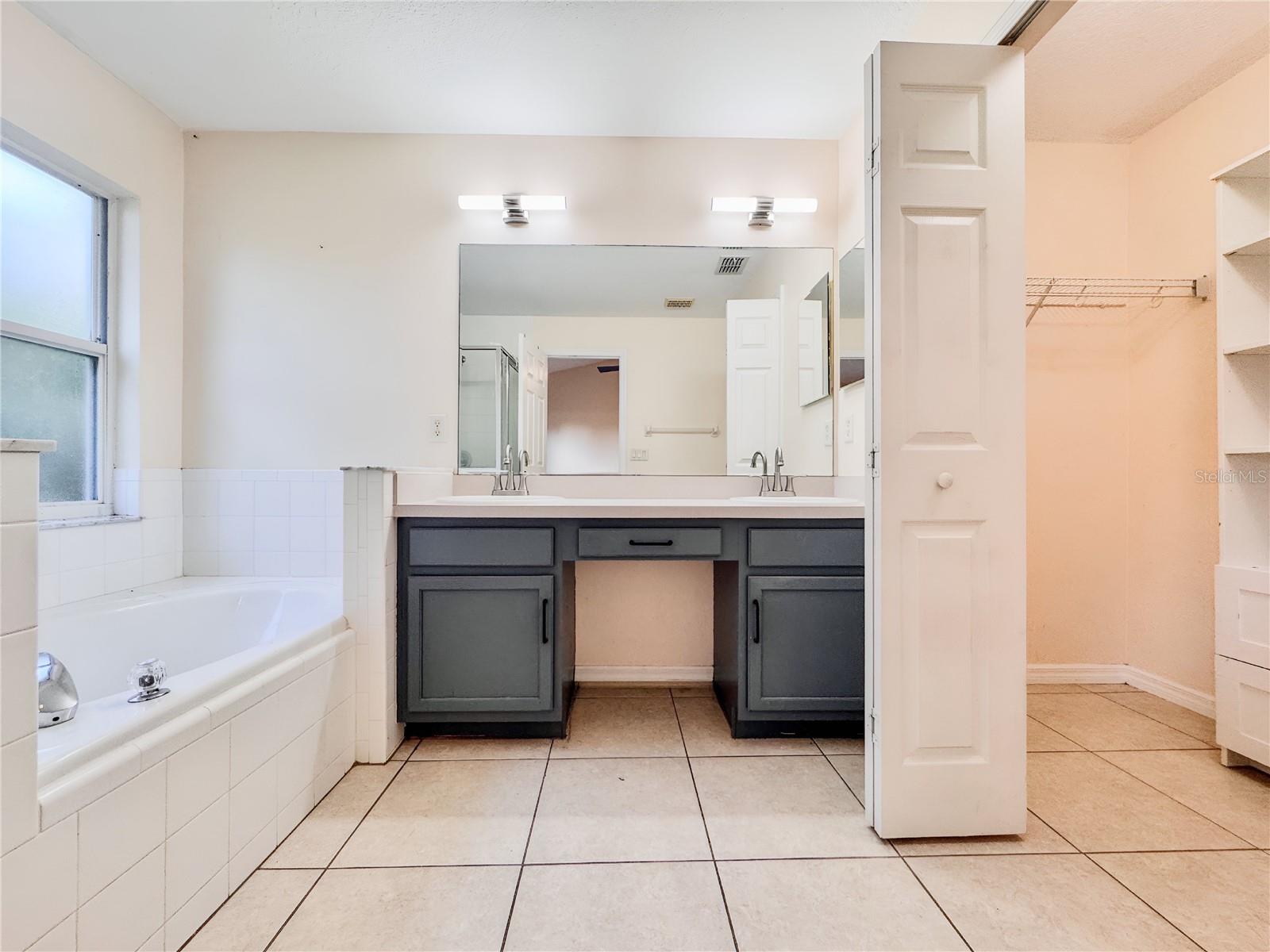 Image 13 of 43 For 10624 Creel Court