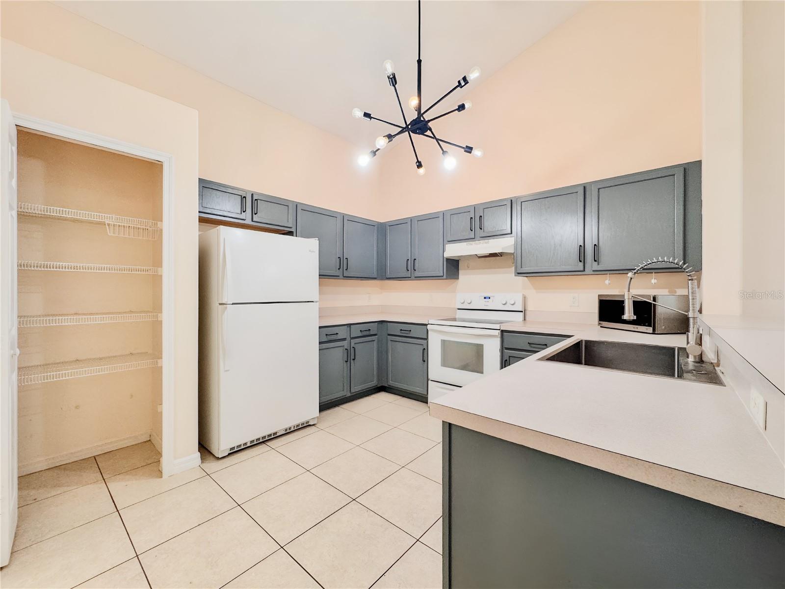 Image 2 of 43 For 10624 Creel Court