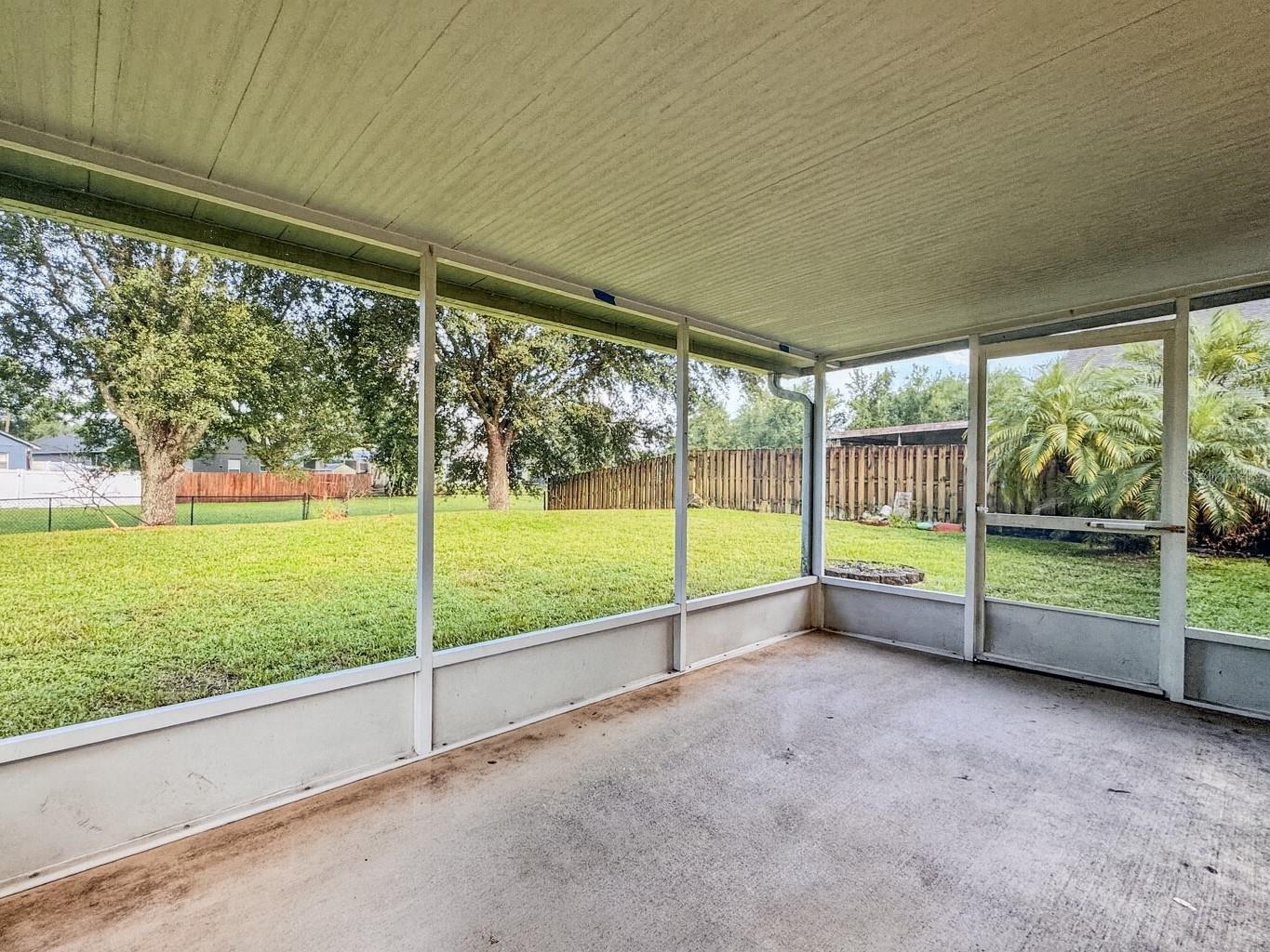 Image 27 of 43 For 10624 Creel Court