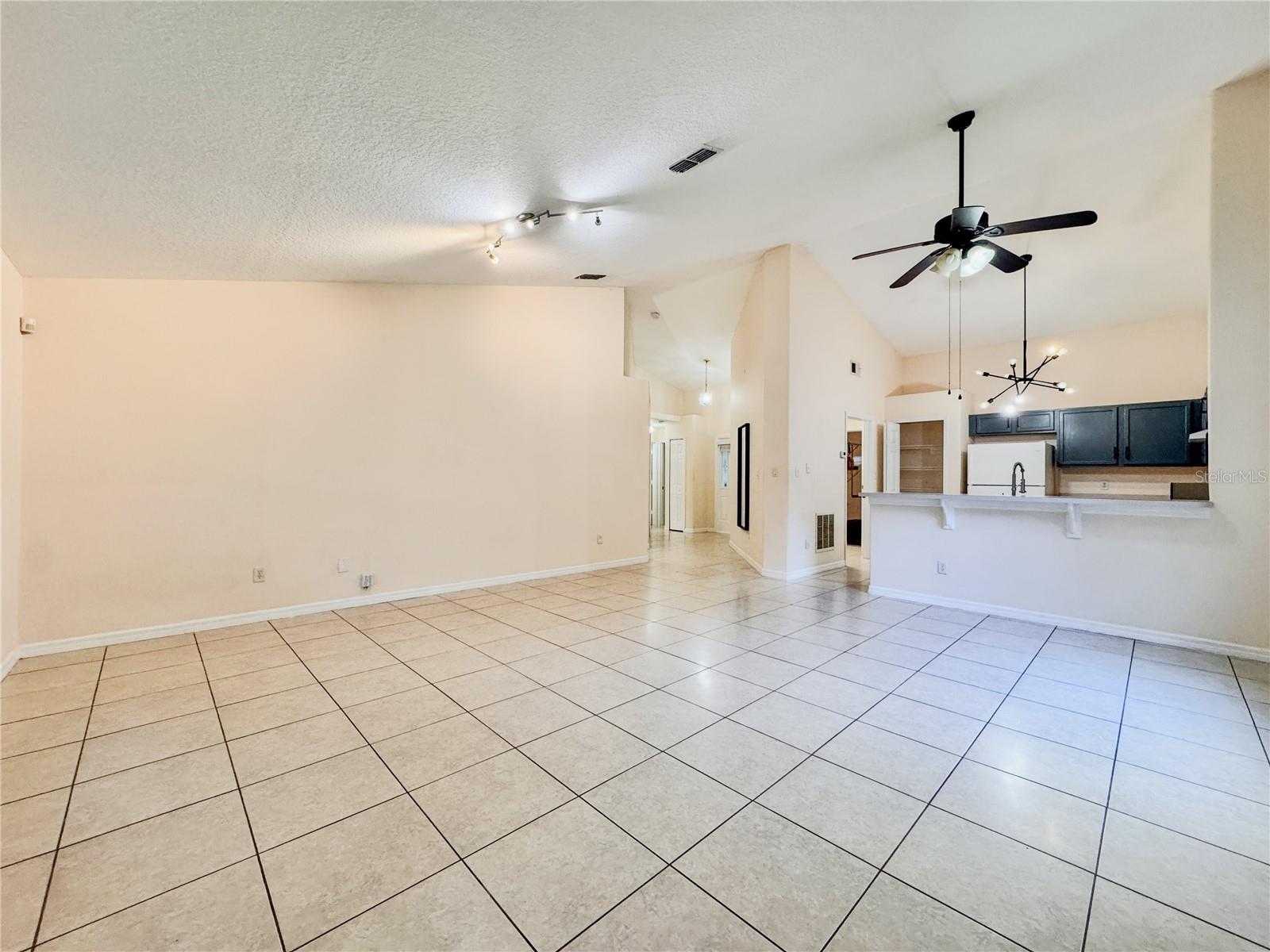 Image 7 of 43 For 10624 Creel Court