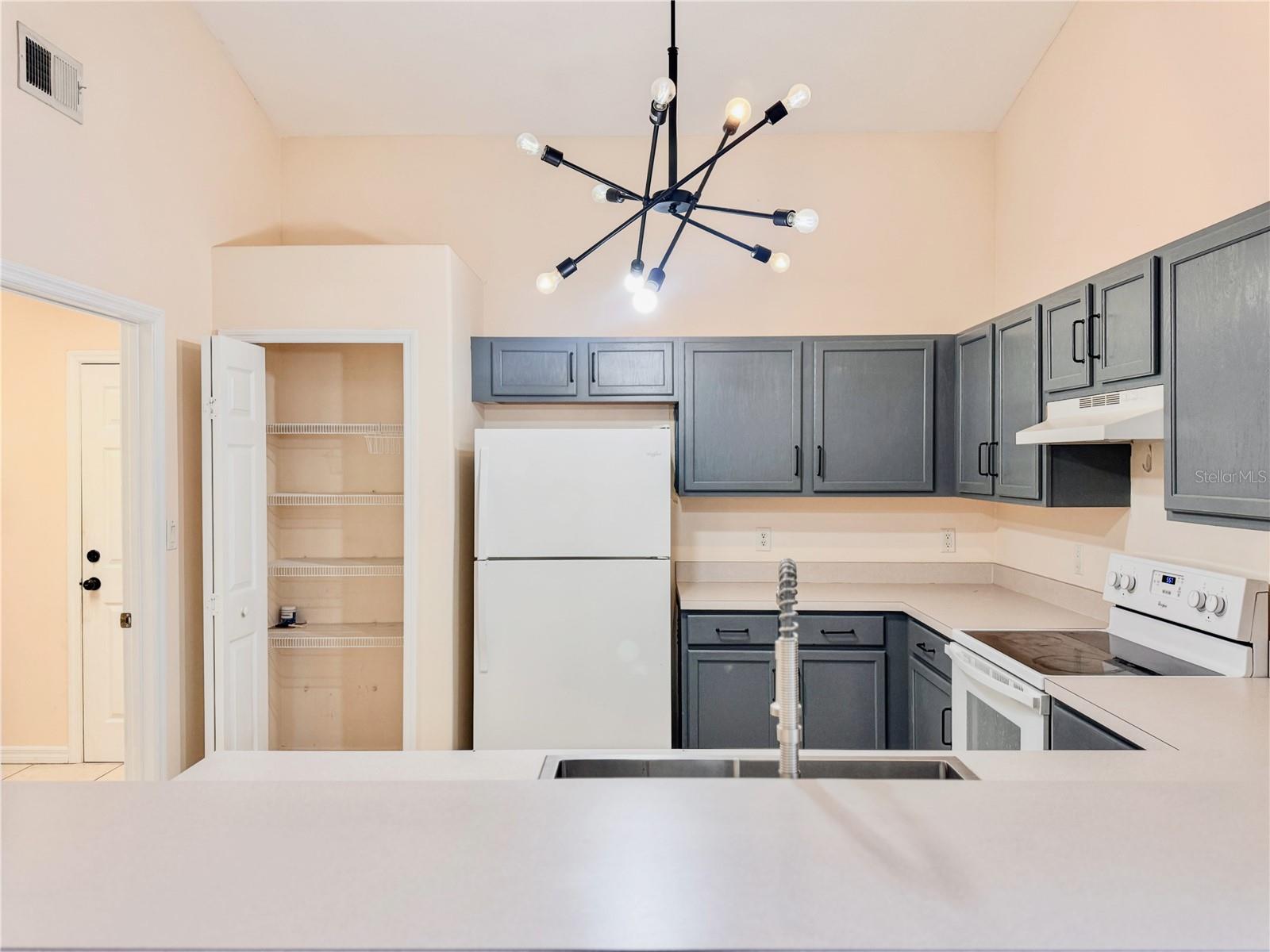 Image 8 of 43 For 10624 Creel Court