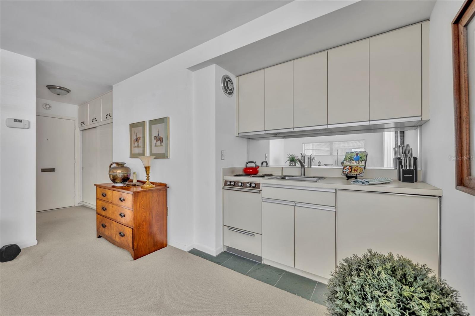 Image 10 of 25 For 311 Morse Boulevard 7-11