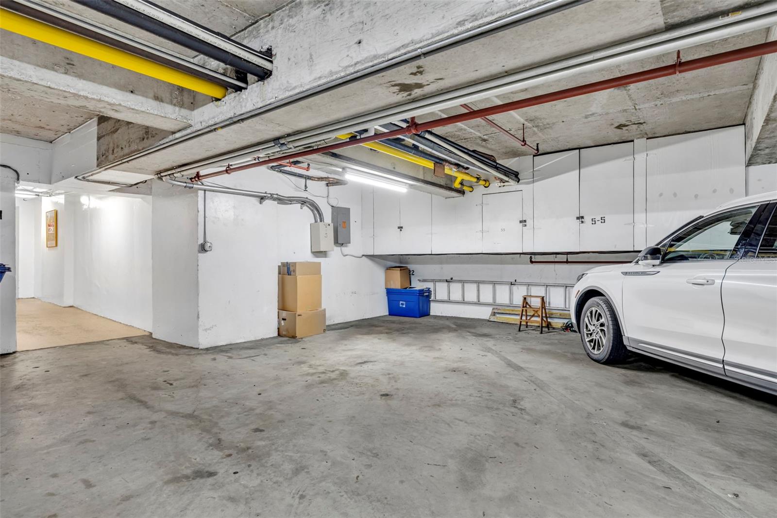 Image 17 of 25 For 311 Morse Boulevard 7-11