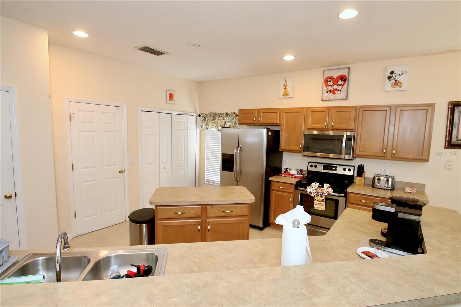 Image 11 of 29 For 142 Sandy Point Way