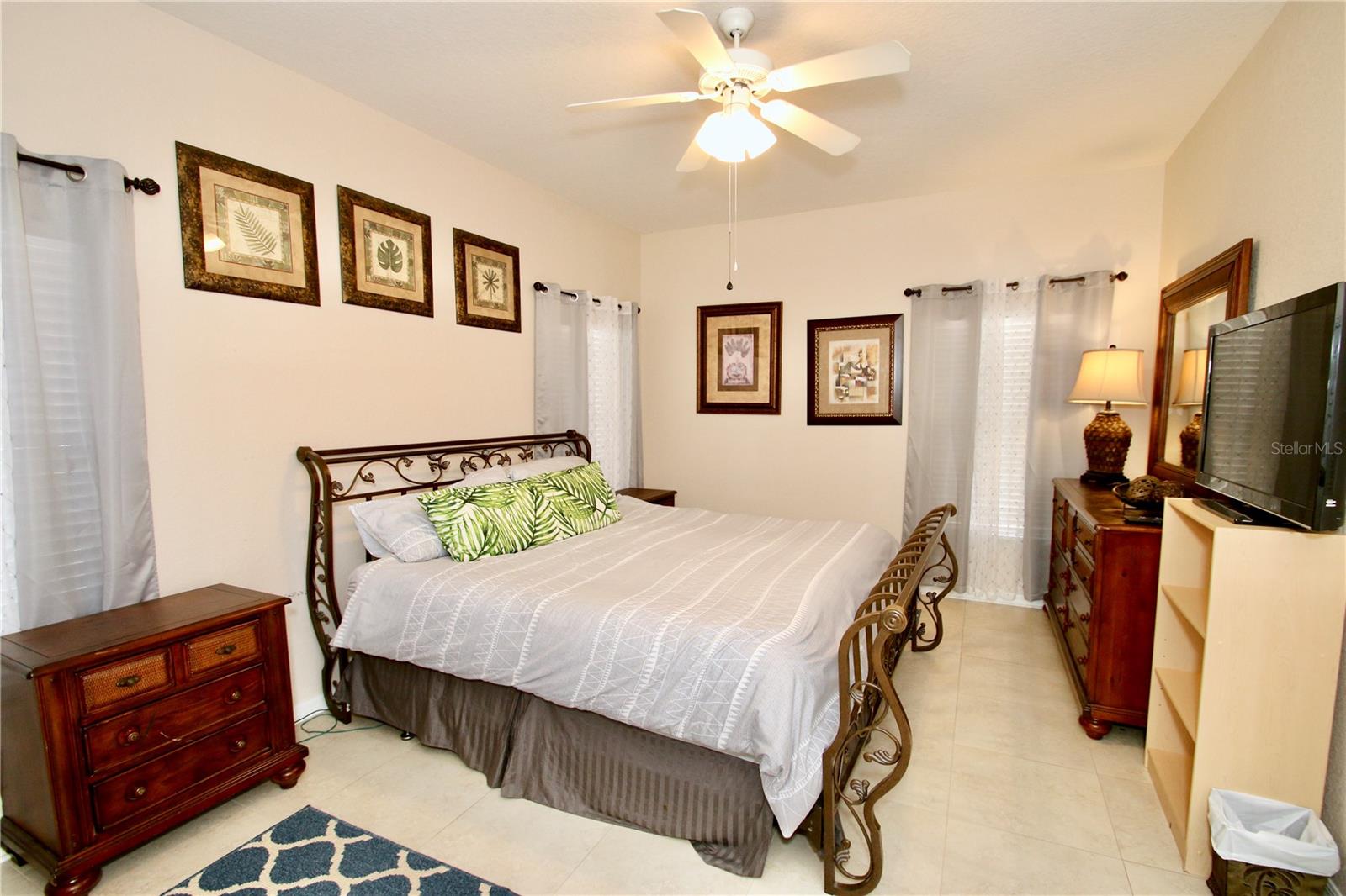 Image 16 of 29 For 142 Sandy Point Way