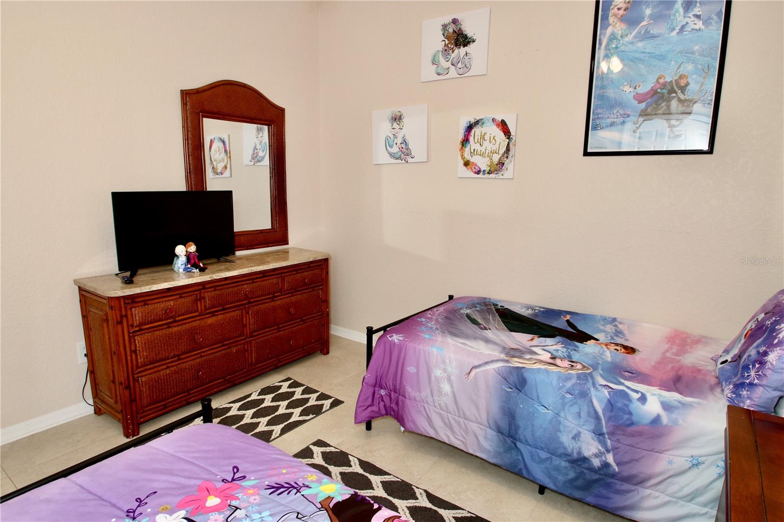 Image 22 of 29 For 142 Sandy Point Way