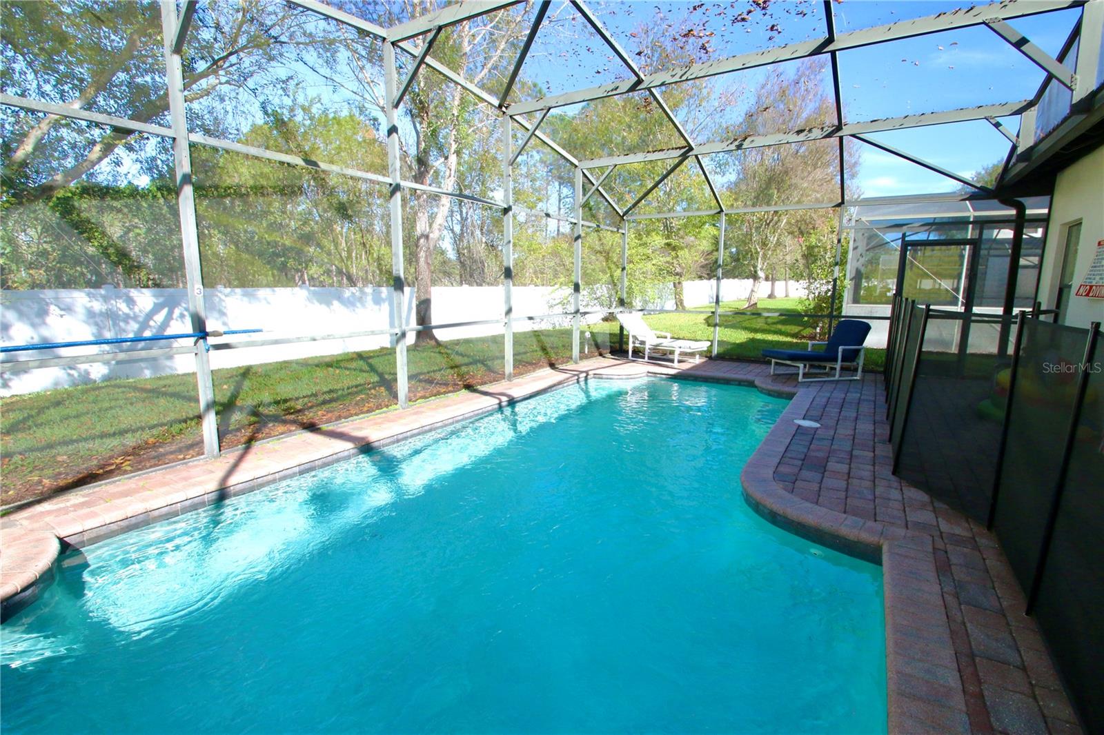 Image 24 of 29 For 142 Sandy Point Way