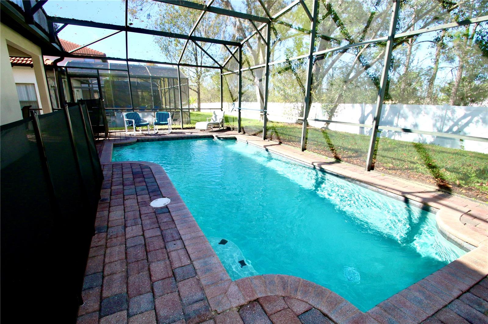 Image 25 of 29 For 142 Sandy Point Way