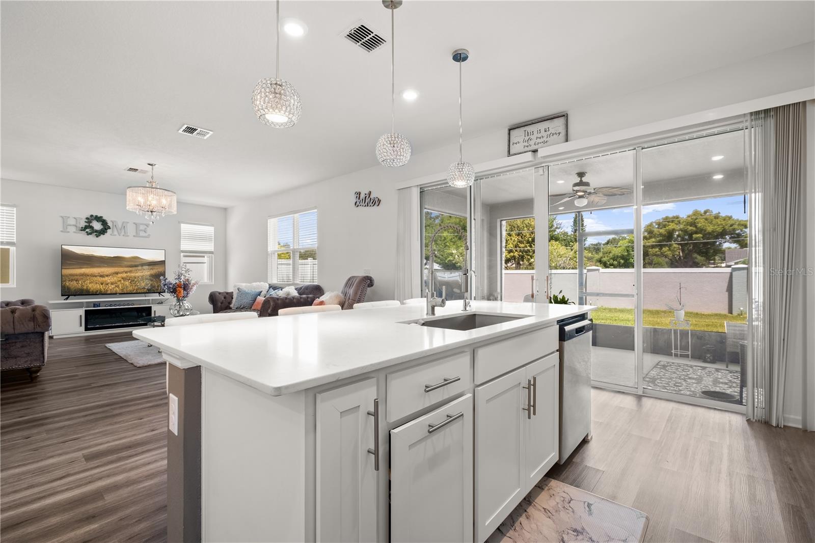 Image 7 of 37 For 1125 Mattie Pointe Boulevard
