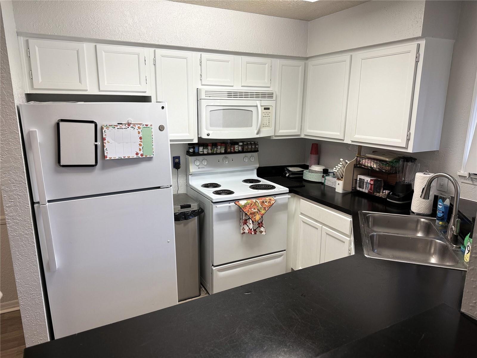 Image 4 of 15 For 3019 Antique Oaks Circle 124