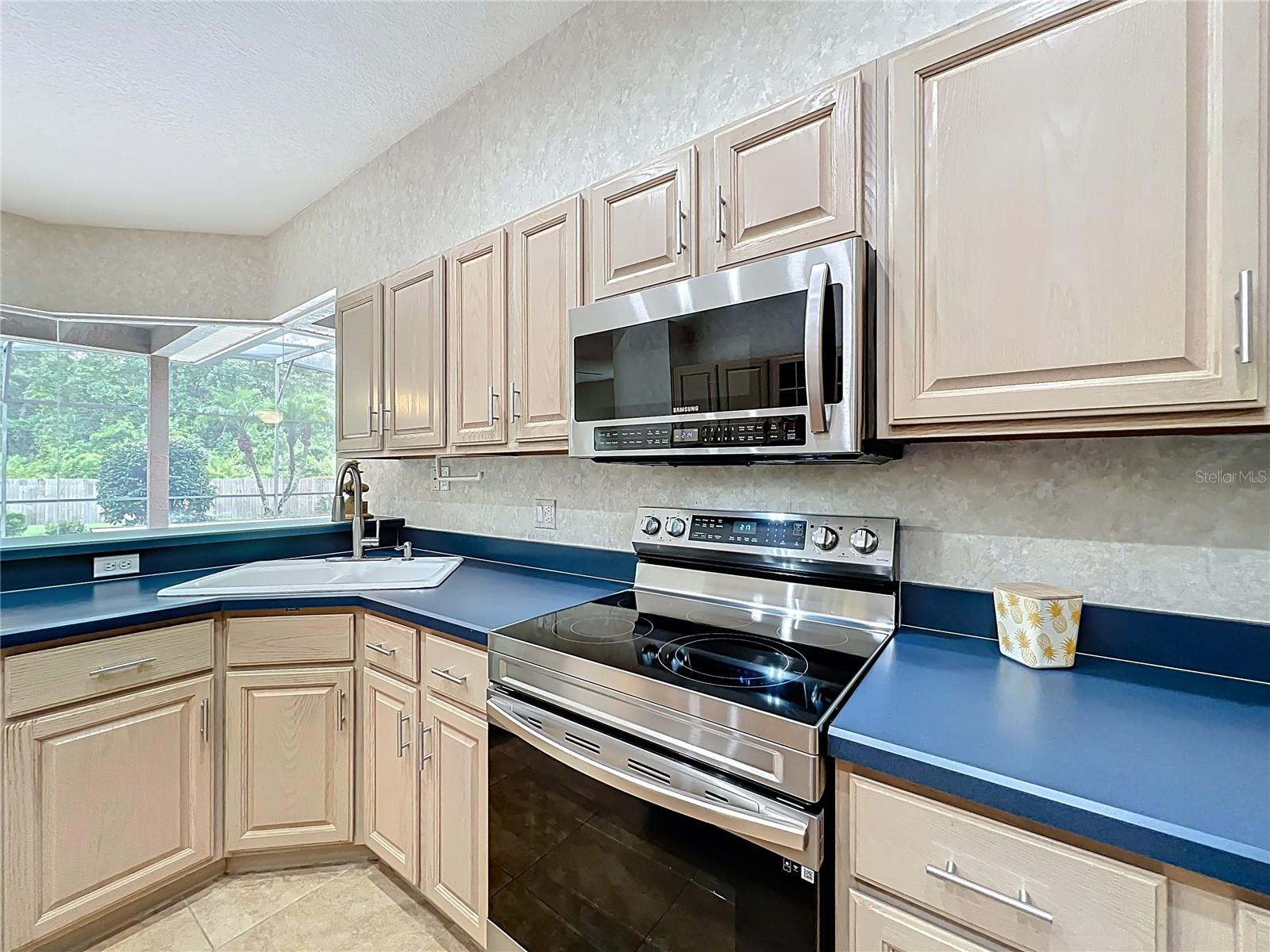 Image 15 of 60 For 1790 Carillon Park Drive