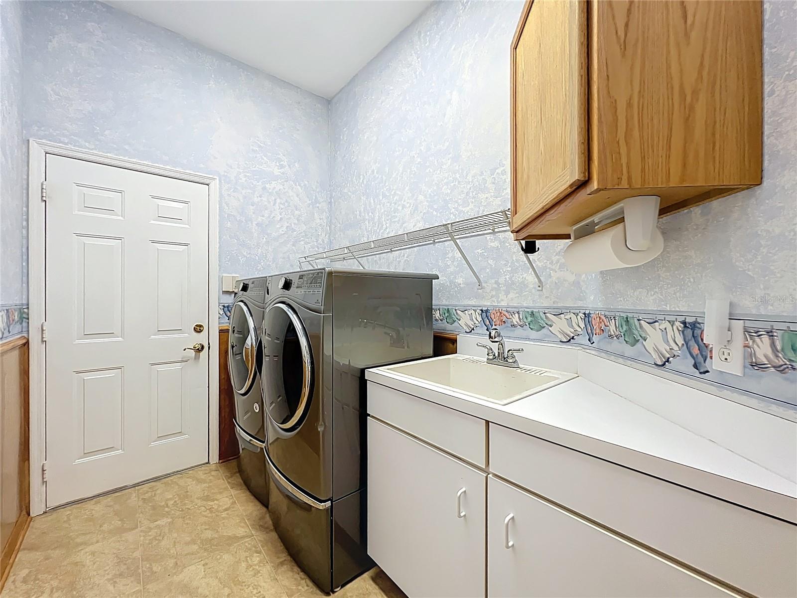 Image 45 of 60 For 1790 Carillon Park Drive