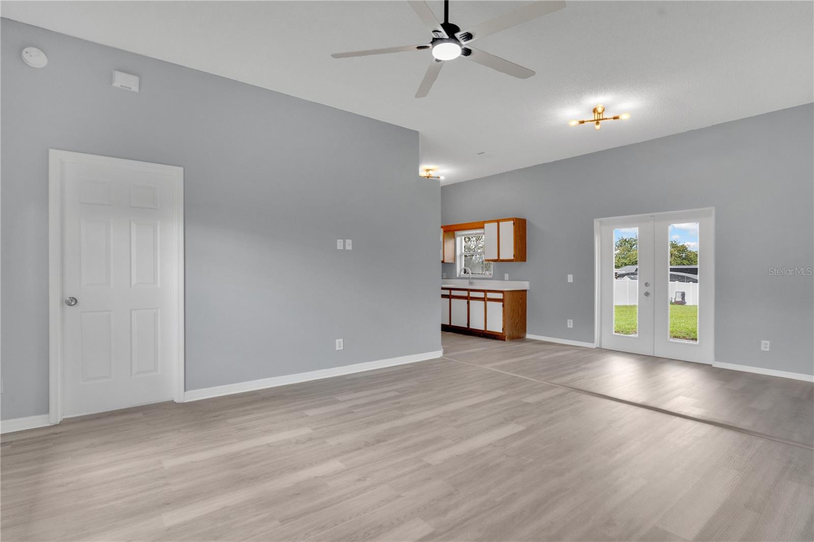 Image 4 of 25 For 4233 Worthington Place