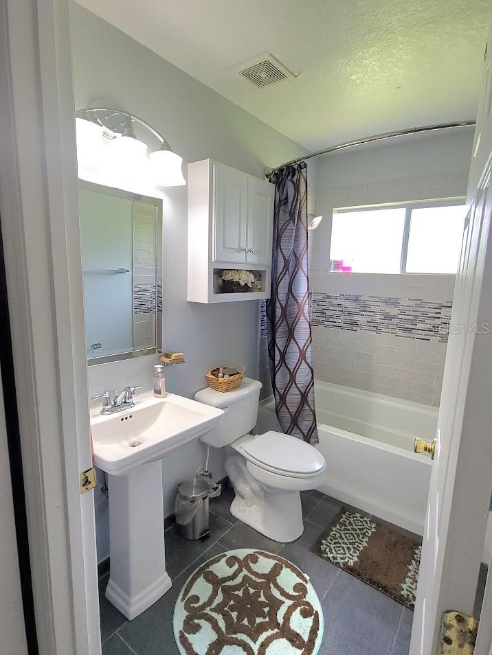 Image 13 of 15 For 2038 Blackston Avenue