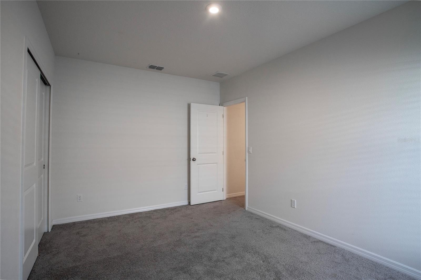 Image 31 of 50 For 3977 Fescue Street