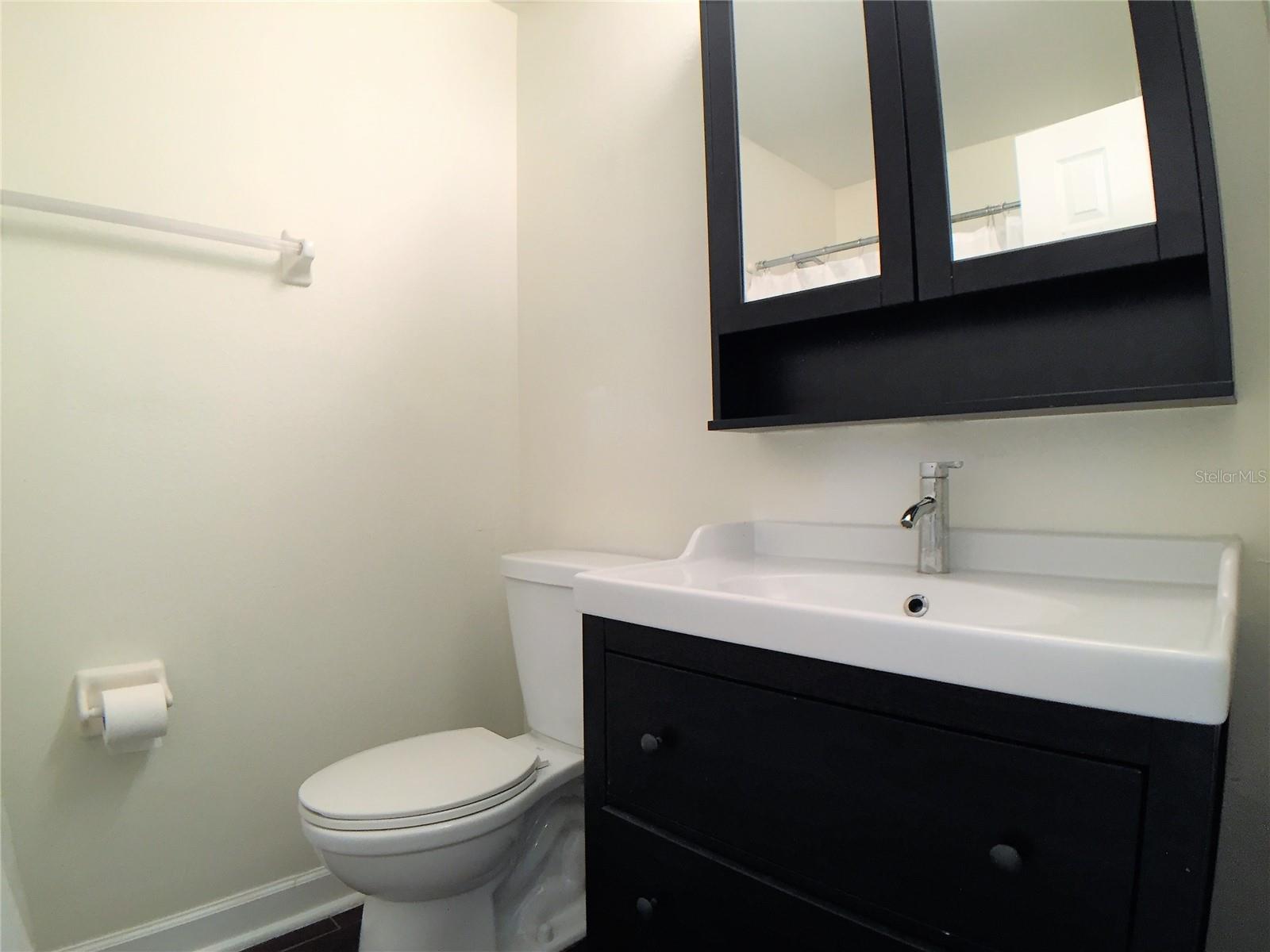 Image 15 of 20 For 949 Tillery Way 101