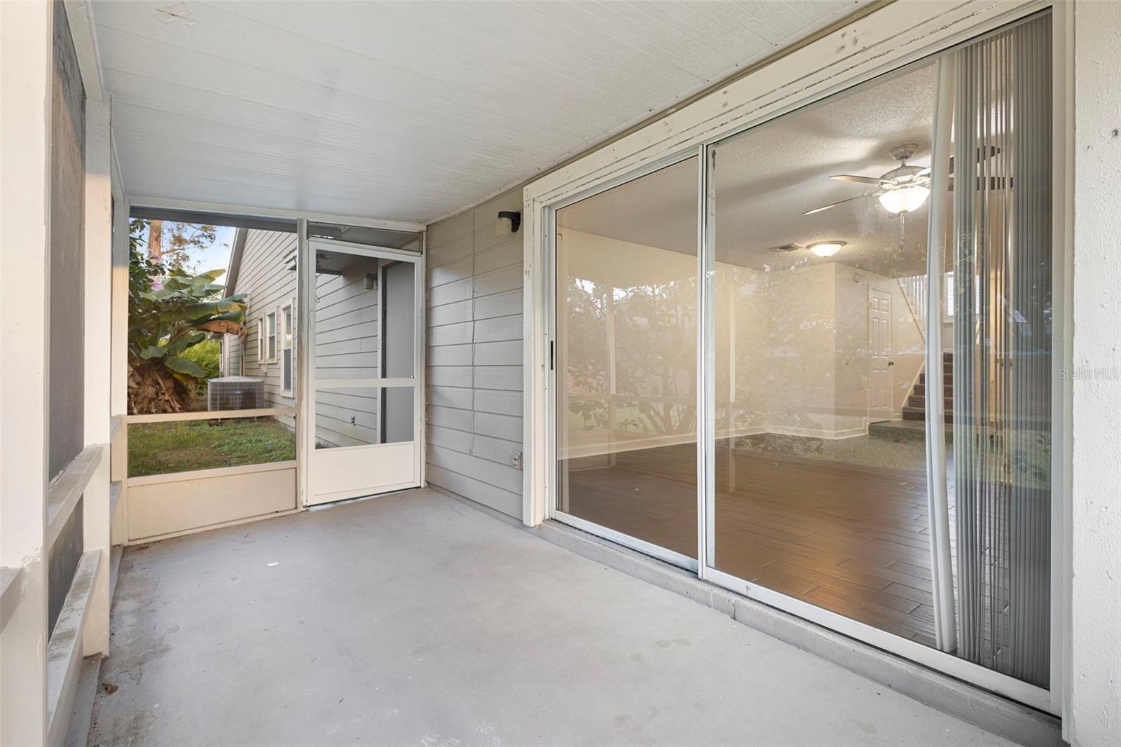 Image 28 of 38 For 949 Tillery Way 101