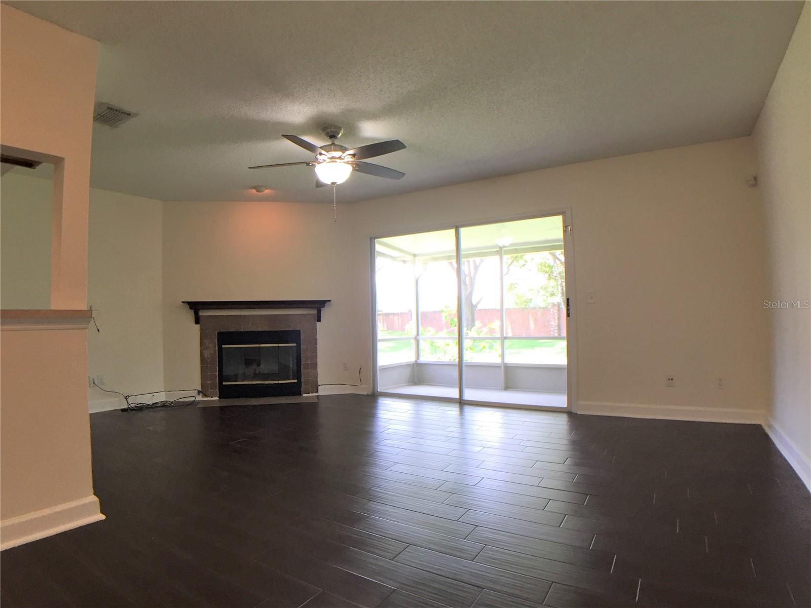 Image 5 of 20 For 949 Tillery Way 101