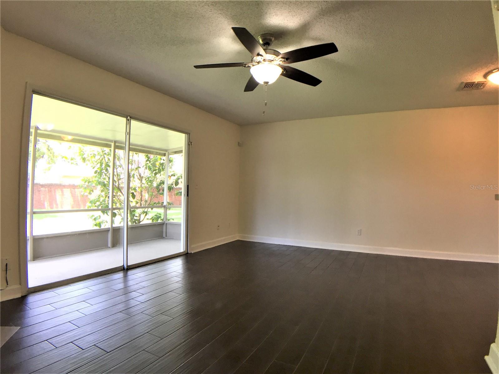 Image 7 of 20 For 949 Tillery Way 101