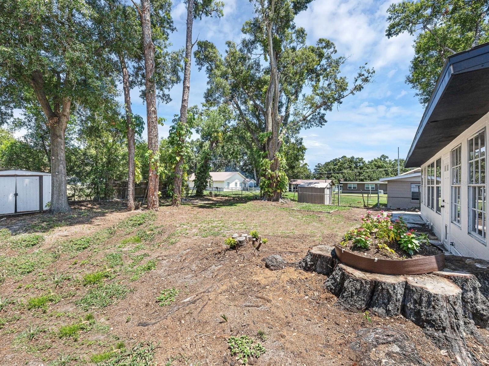 Image 15 of 21 For 411 Keat Avenue