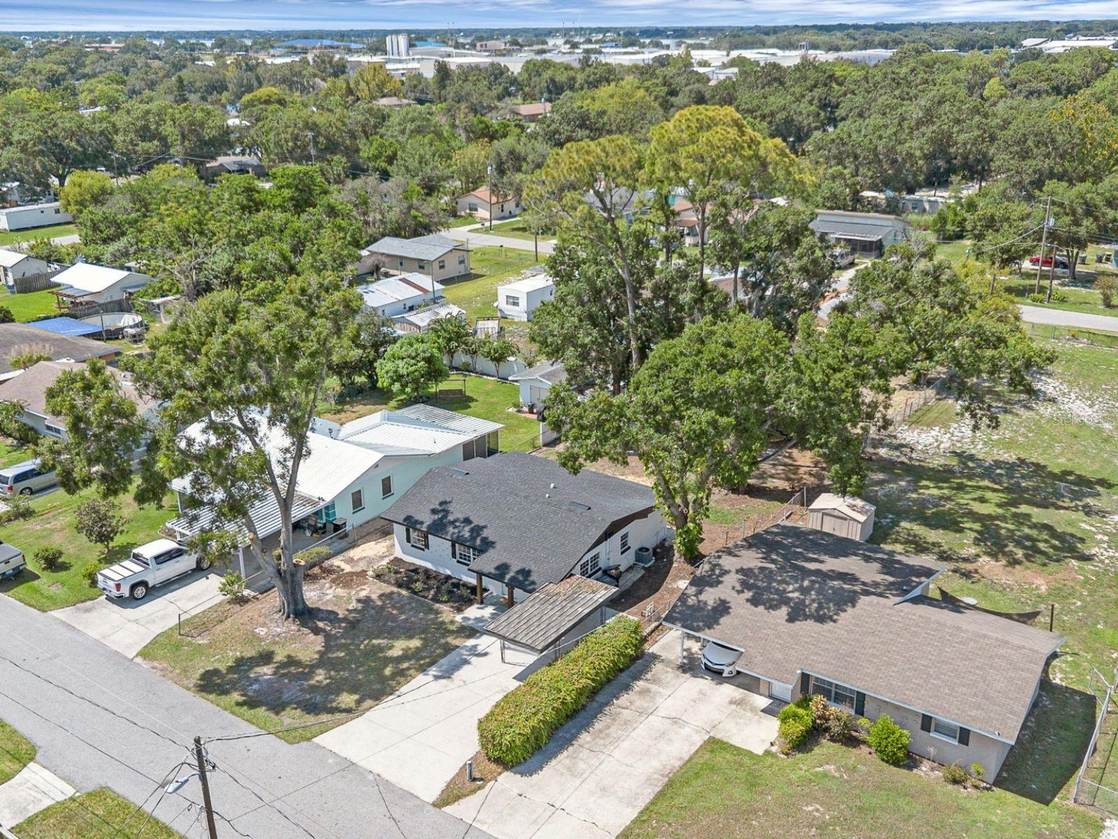 Image 17 of 21 For 411 Keat Avenue