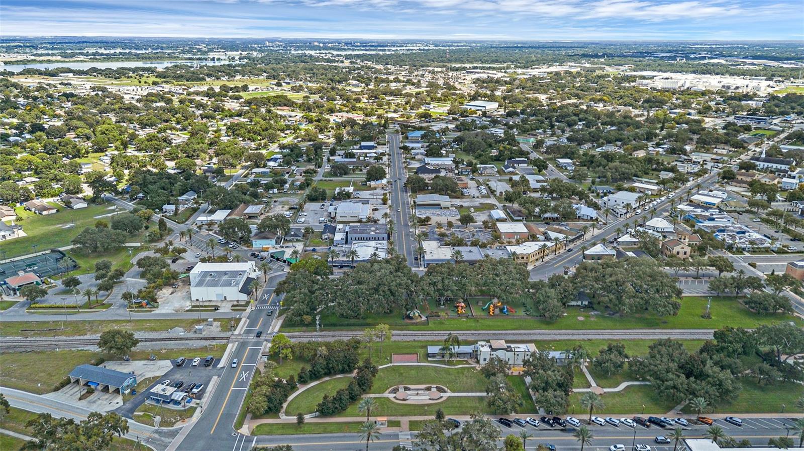 Image 19 of 21 For 411 Keat Avenue