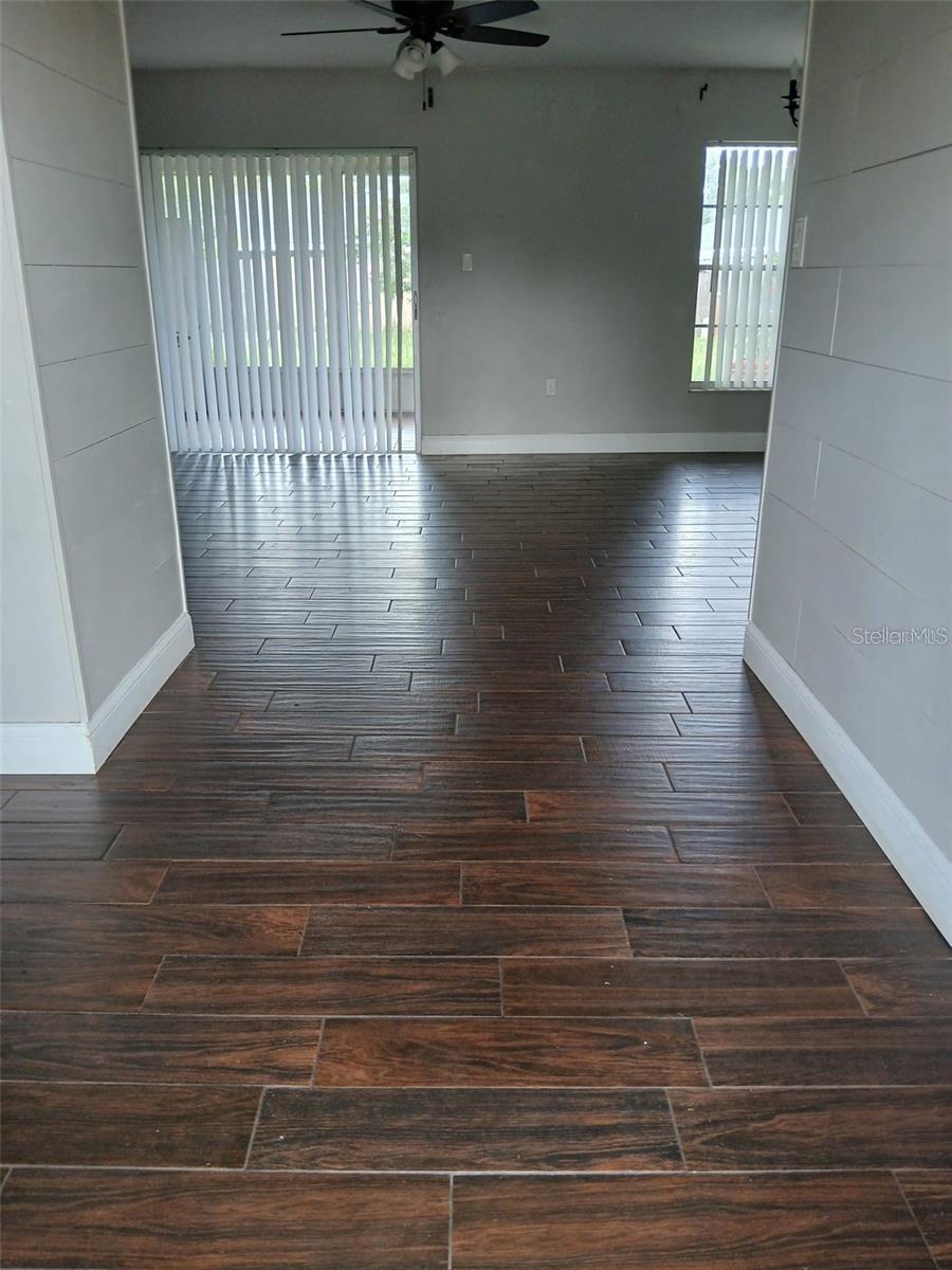 Image 4 of 13 For 21 Sandalwood Drive
