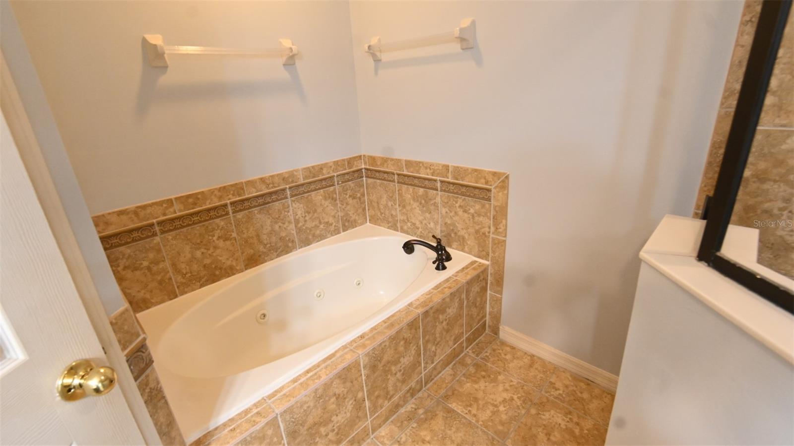 Image 17 of 26 For 9363 Strongbark Lane