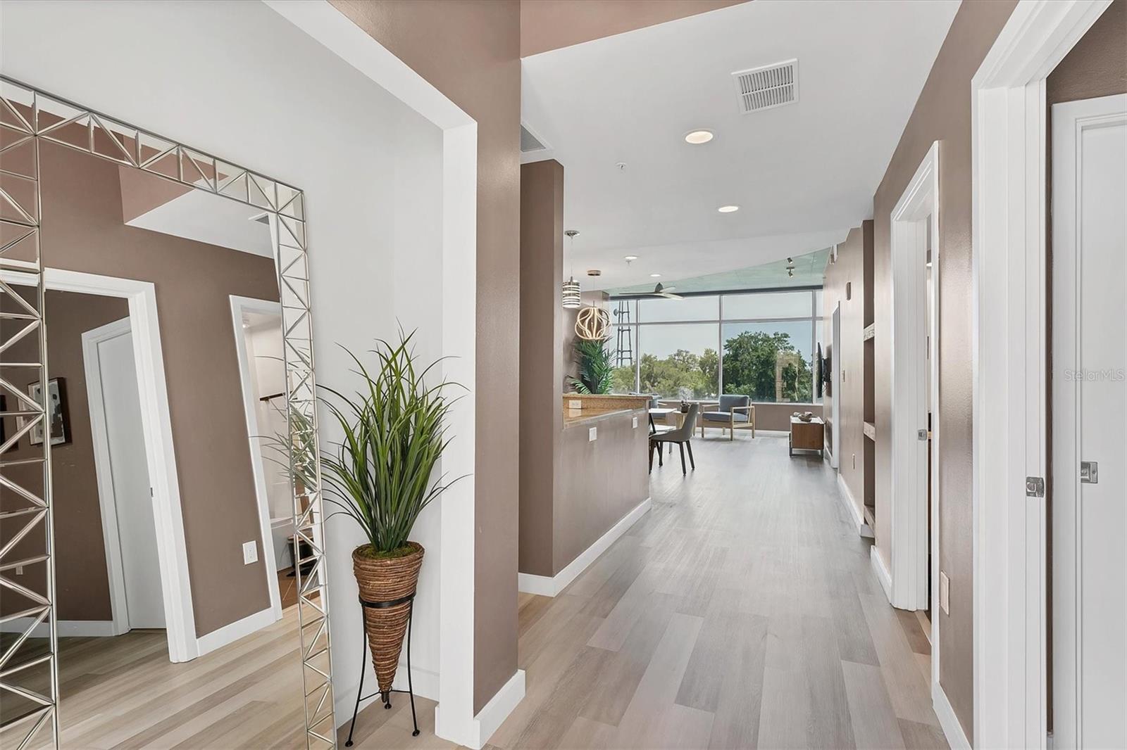 Image 6 of 50 For 525 Jackson Street 506