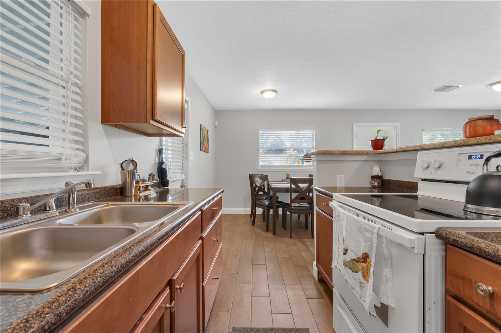 Image 10 of 40 For 900 Wurst Road