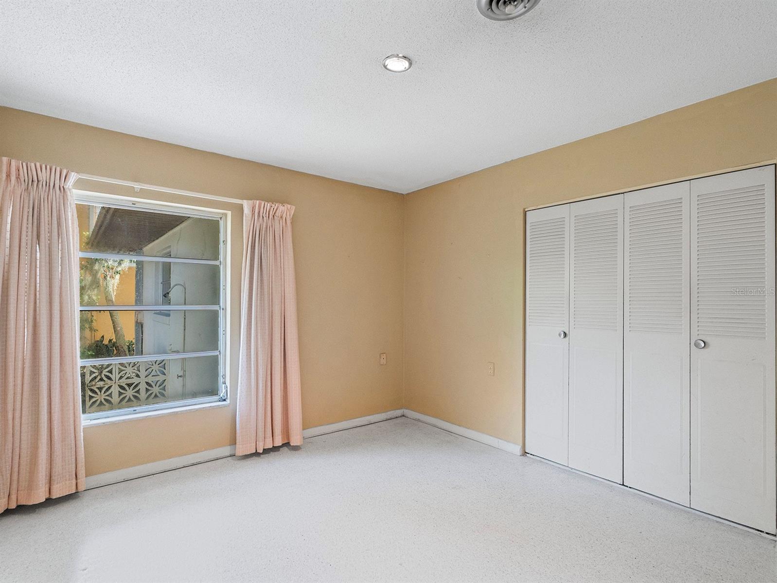 Image 10 of 33 For 2813 Timberlake Drive