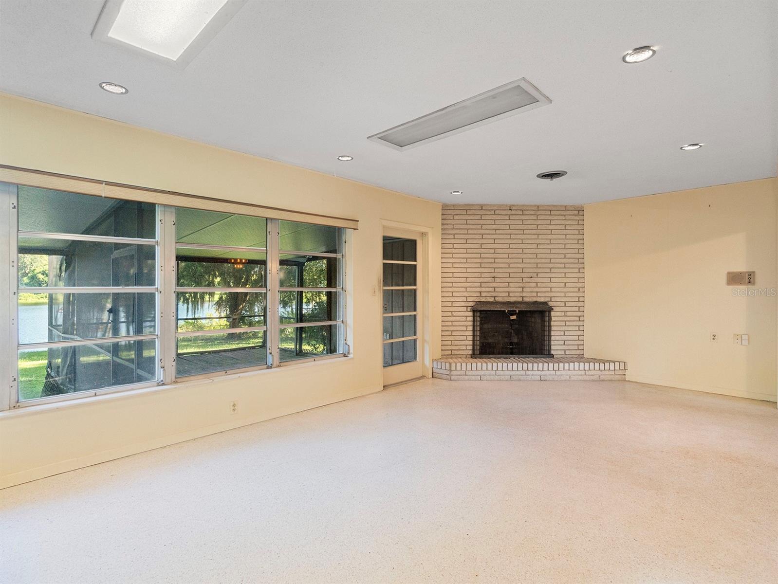 Image 16 of 33 For 2813 Timberlake Drive