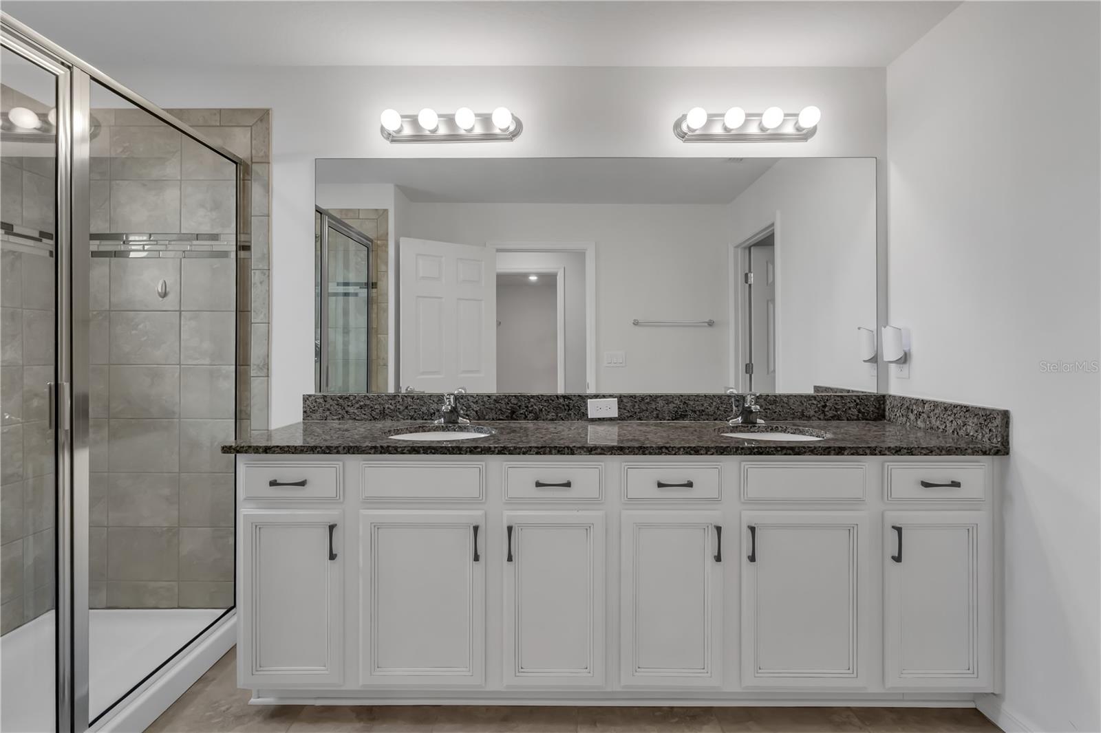 Image 13 of 21 For 3380 Bellissimo Avenue