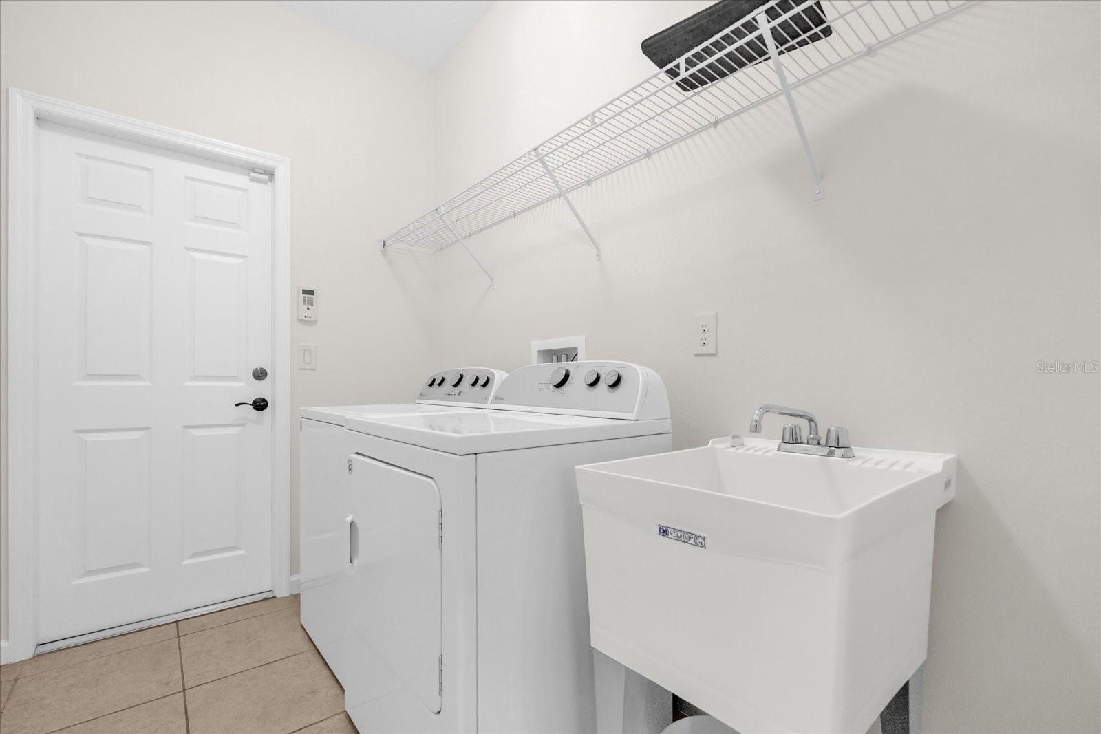 Image 18 of 29 For 16780 Meadows Street