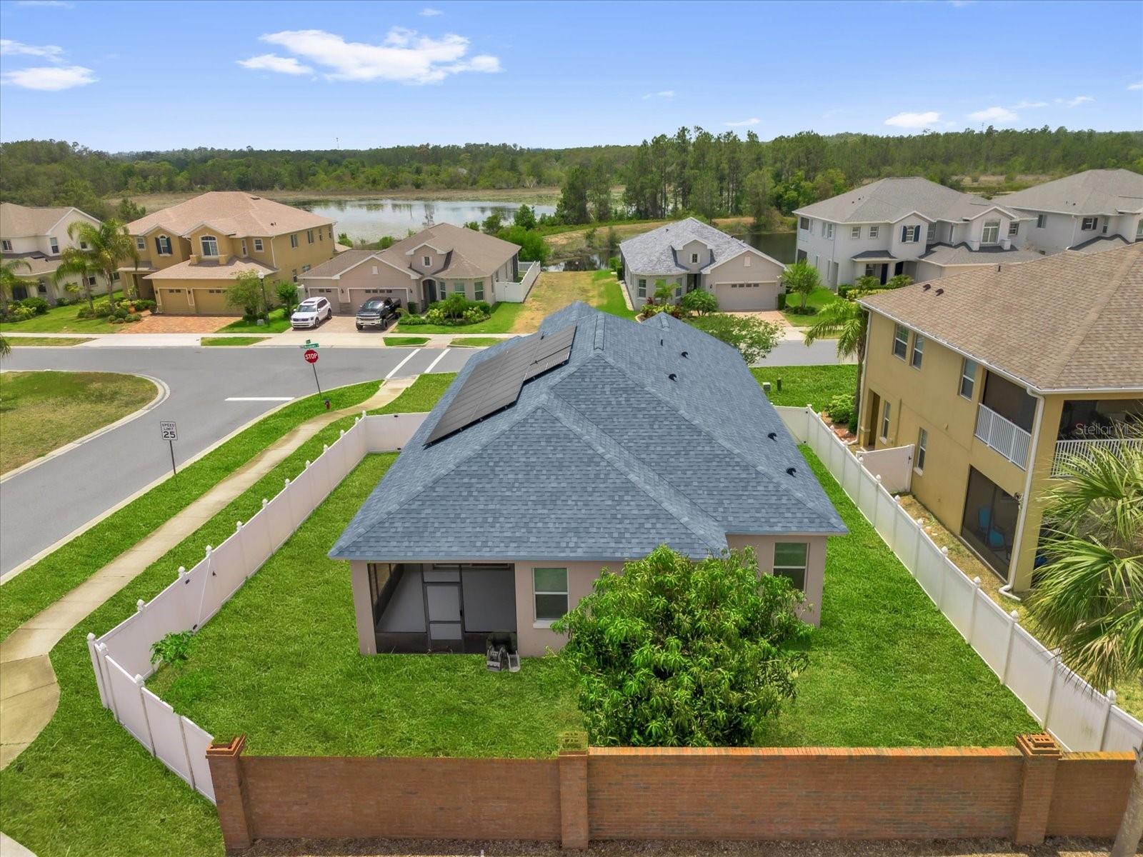 Image 5 of 29 For 16780 Meadows Street