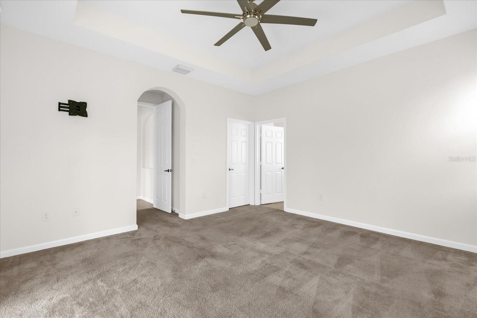 Image 9 of 29 For 16780 Meadows Street