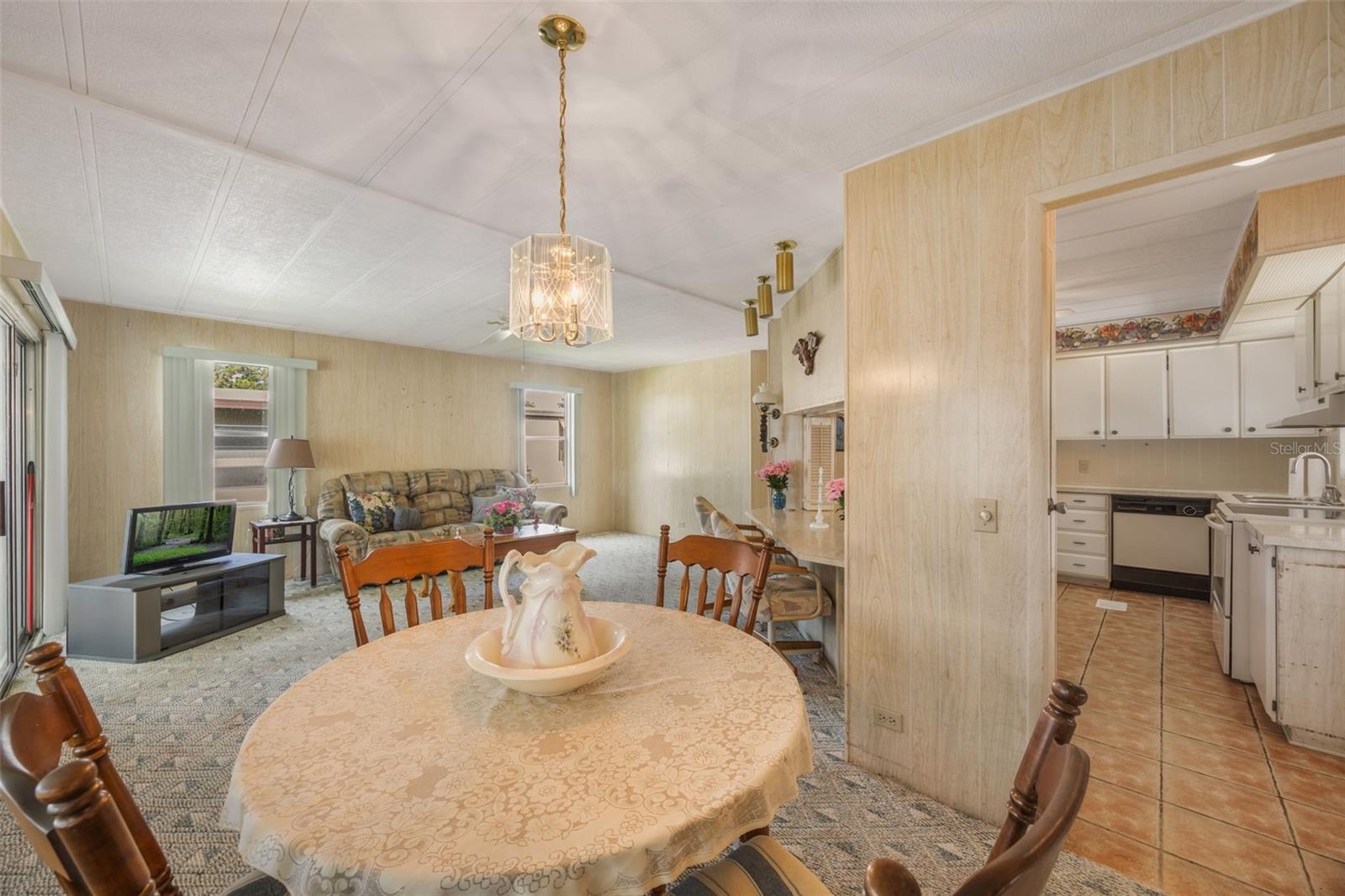 Image 11 of 49 For 208 Palm Meadows Drive