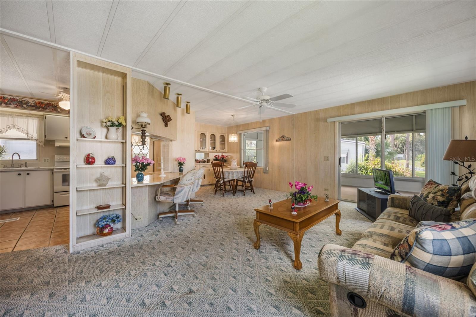 Image 13 of 49 For 208 Palm Meadows Drive
