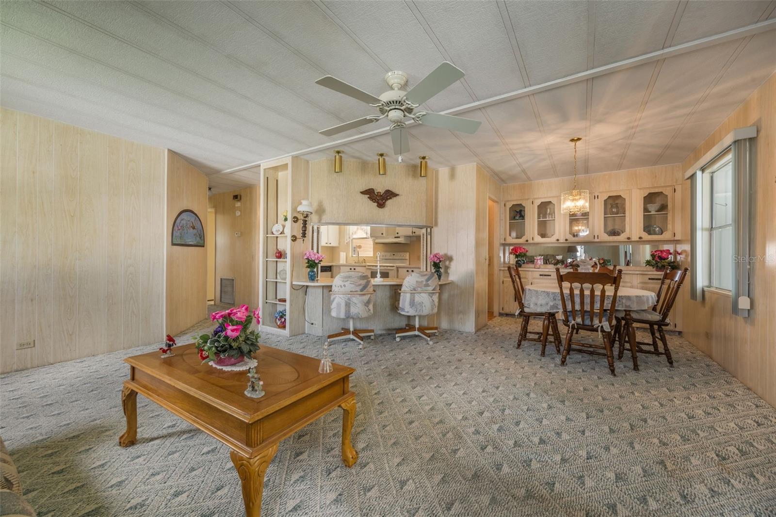 Image 14 of 49 For 208 Palm Meadows Drive