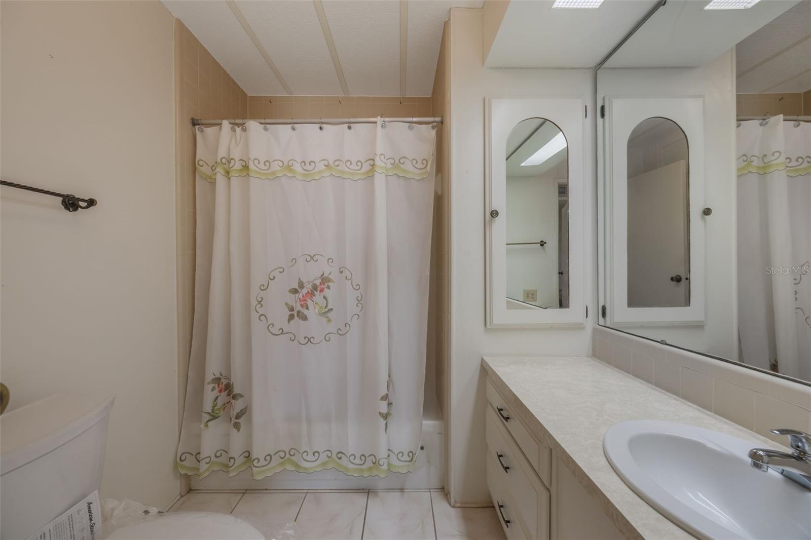 Image 29 of 49 For 208 Palm Meadows Drive