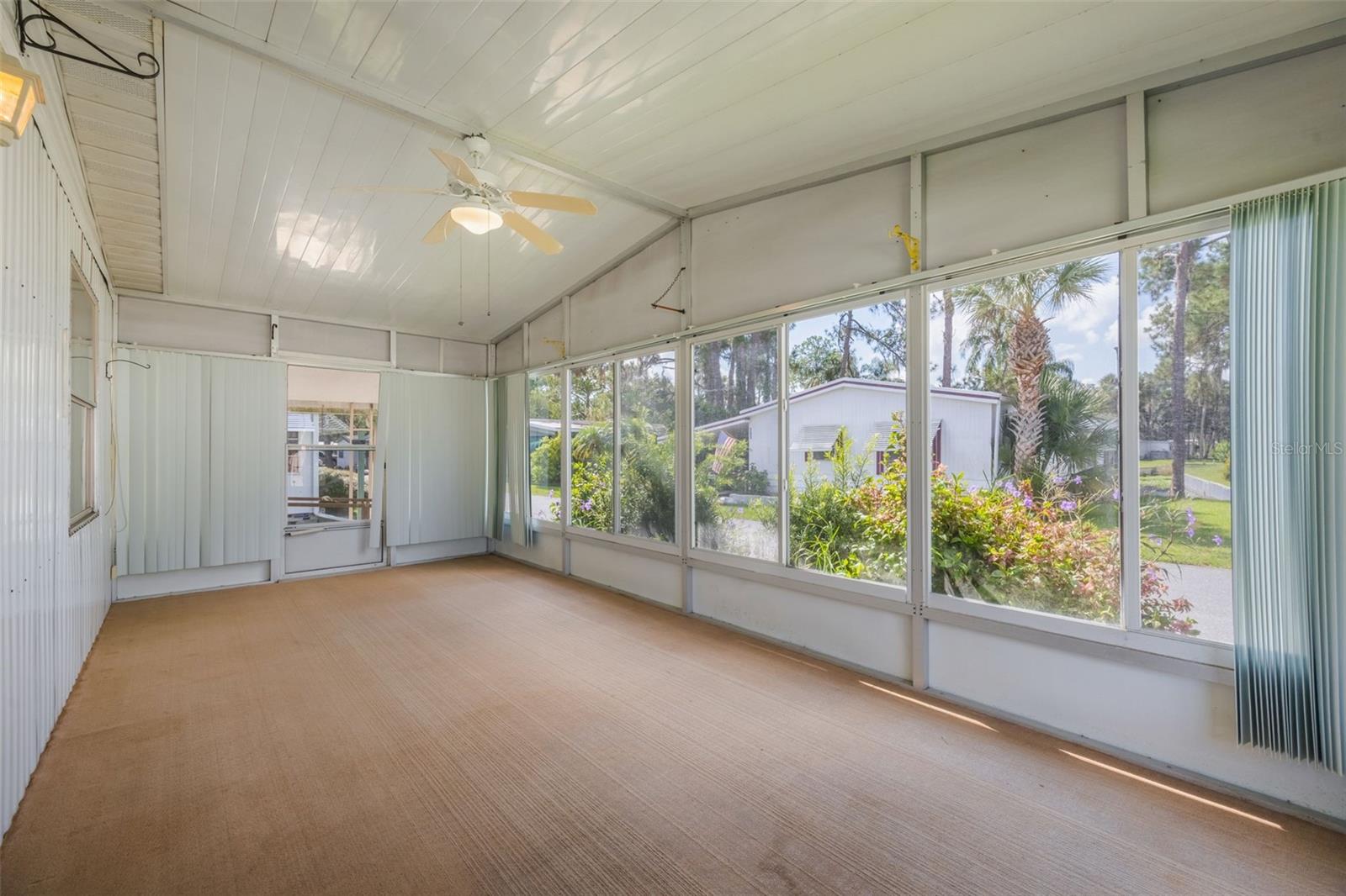 Image 30 of 49 For 208 Palm Meadows Drive