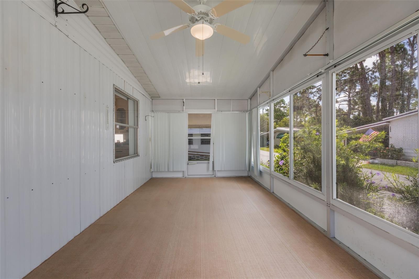 Image 32 of 49 For 208 Palm Meadows Drive