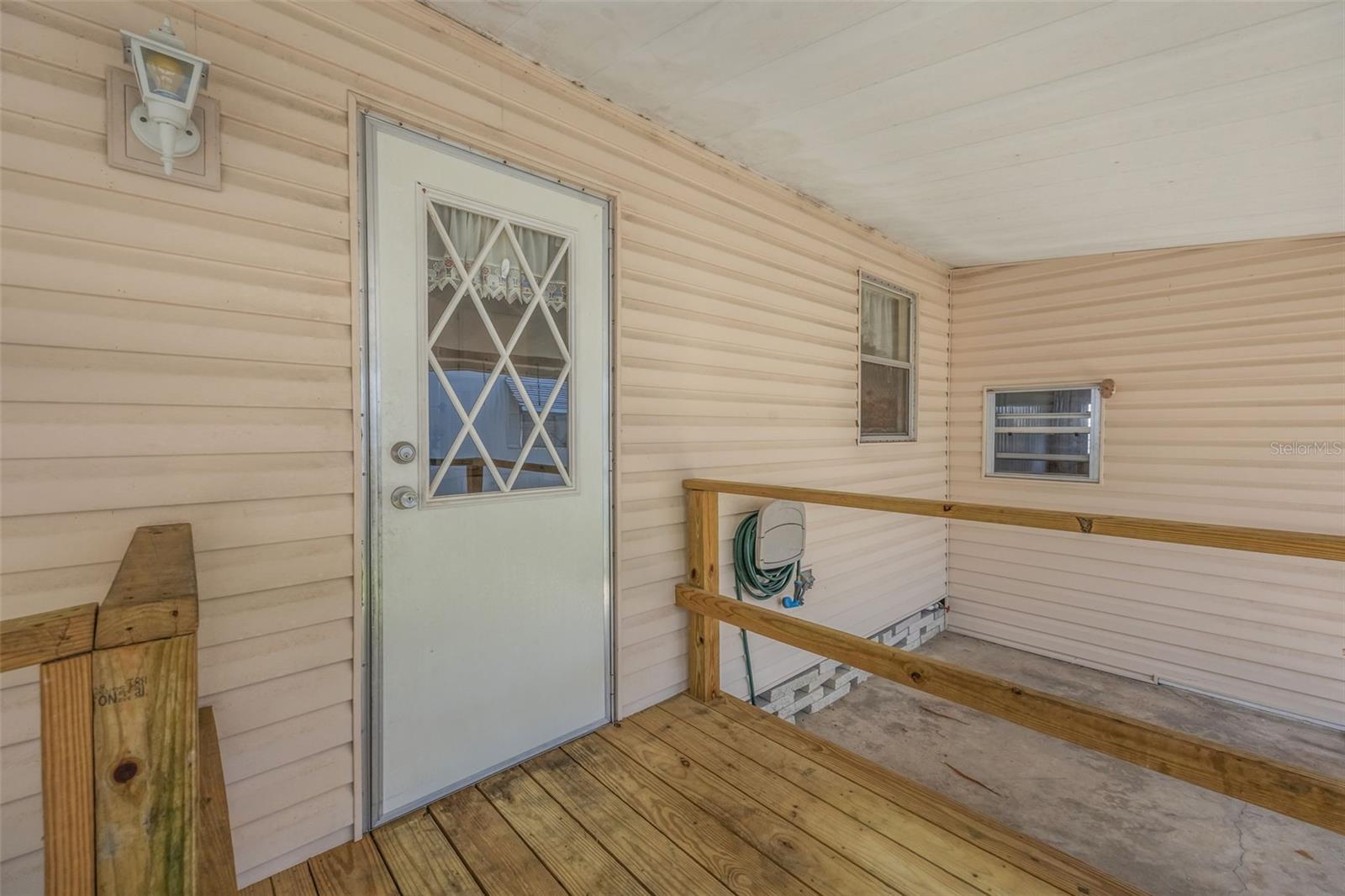 Image 6 of 49 For 208 Palm Meadows Drive